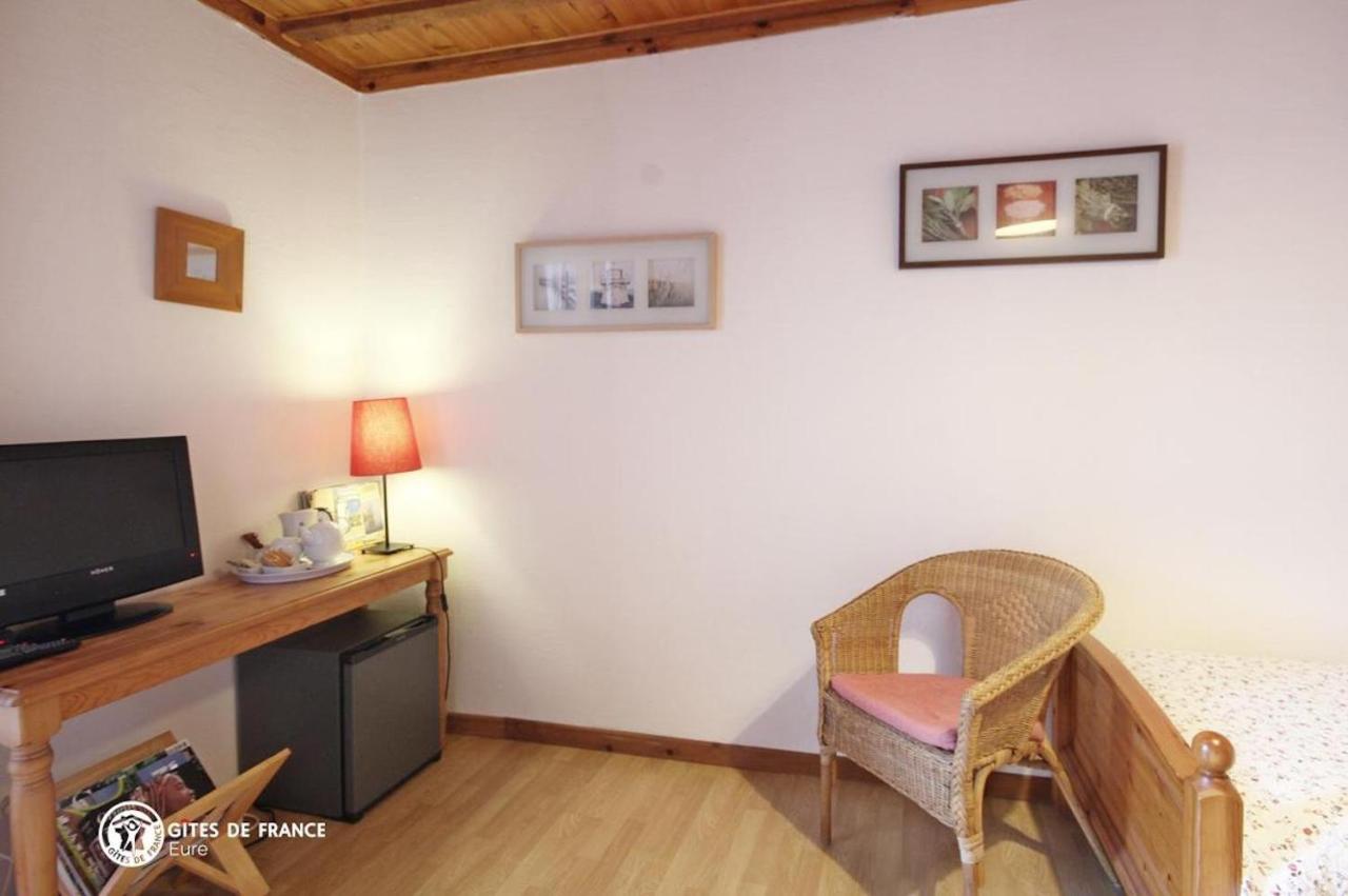 Les Chambres Du Chataignier Lery  Екстериор снимка